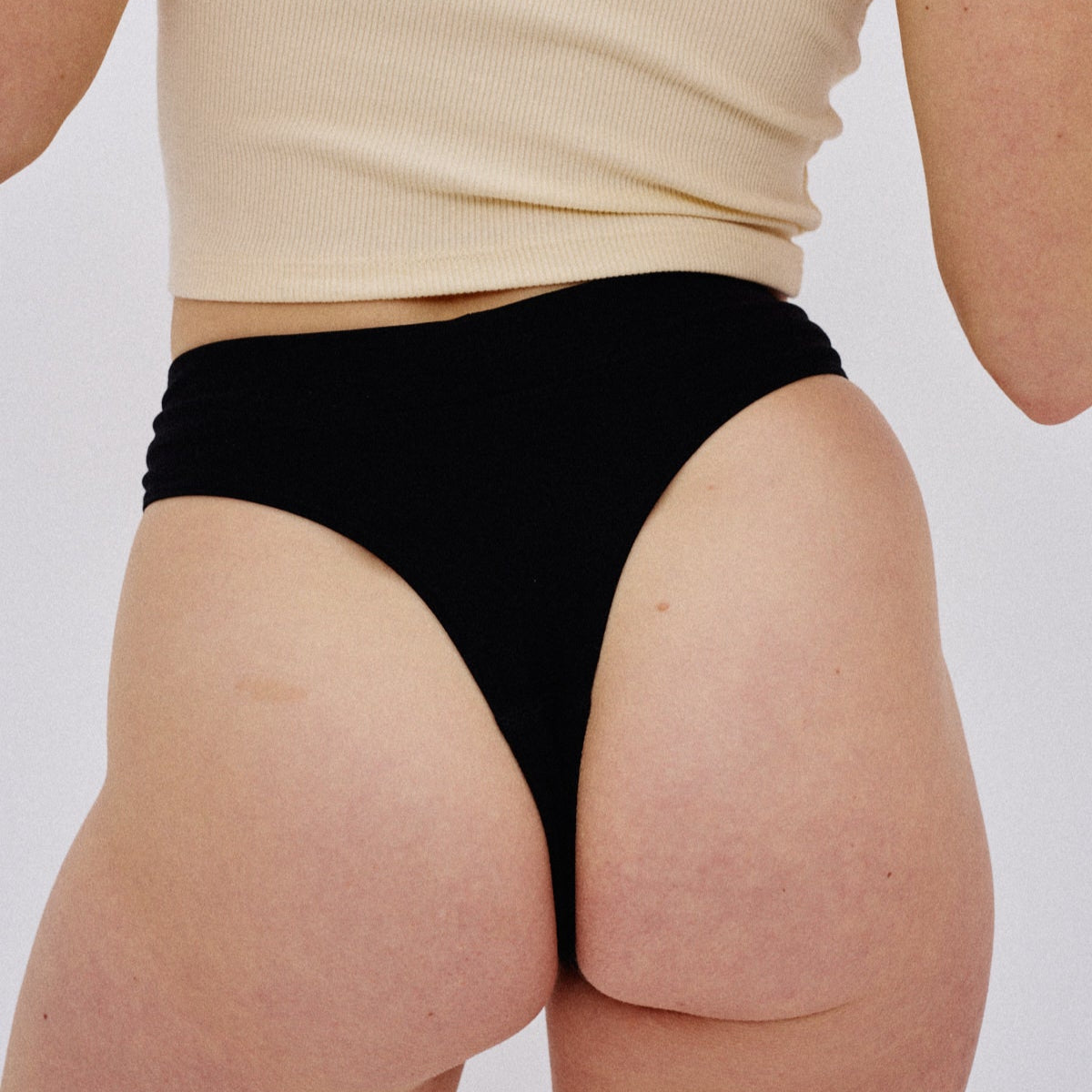 Everyday Flow Thong - high rise - black