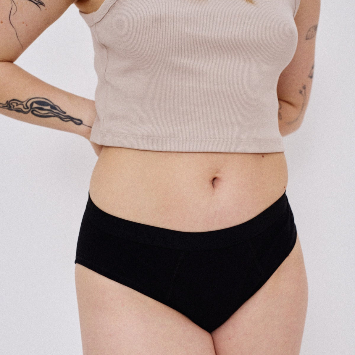 Period Flow Brief - low rise - black