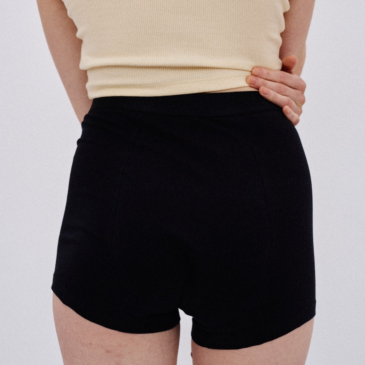 Period Flow Shorts - high rise - black